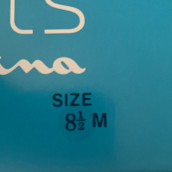 Elements by Nina Silver Heavenly 2.5” heel size 8.5 with adjustable heel strap - Picture 4 of 4